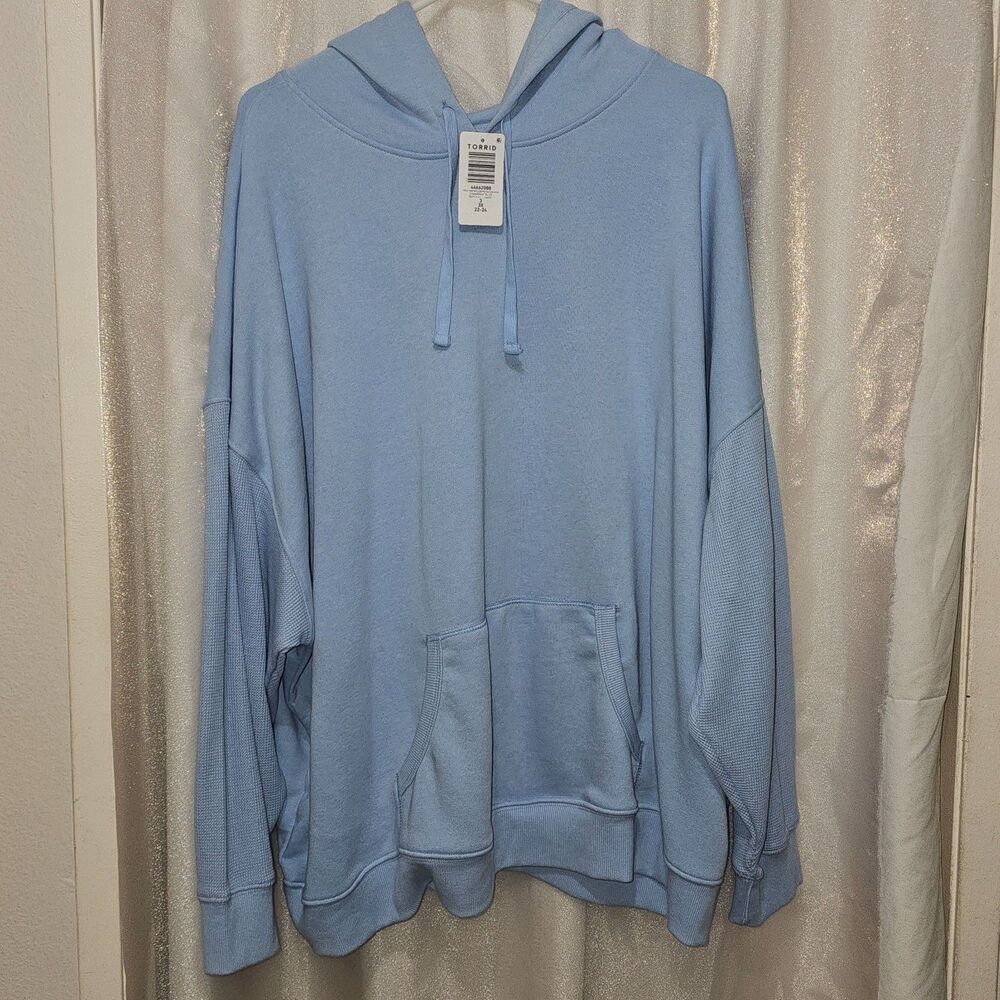 Torrid Light Blue Pullover Hoodie Size 2 (2X/22-24) NWT Soft Fleece
